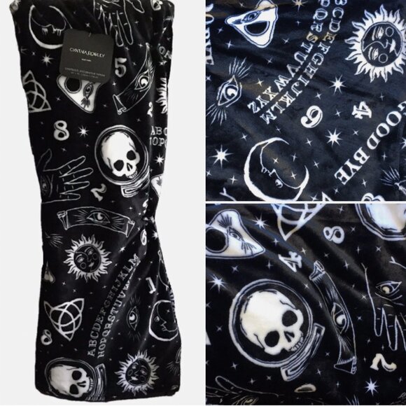 Cynthia Rowley Halloween Ouija Sprit Board Throw Blanket Planchette Palm Reading - Picture 1 of 7